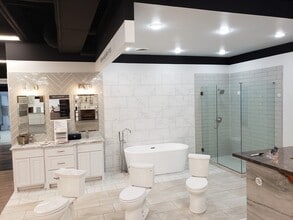 12119 Johnson Dr, Shawnee, KS for sale Interior Photo- Image 2 of 6