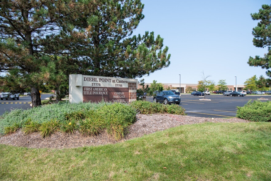 27755 Diehl Rd, Warrenville, IL for lease - Building Photo - Image 3 of 4