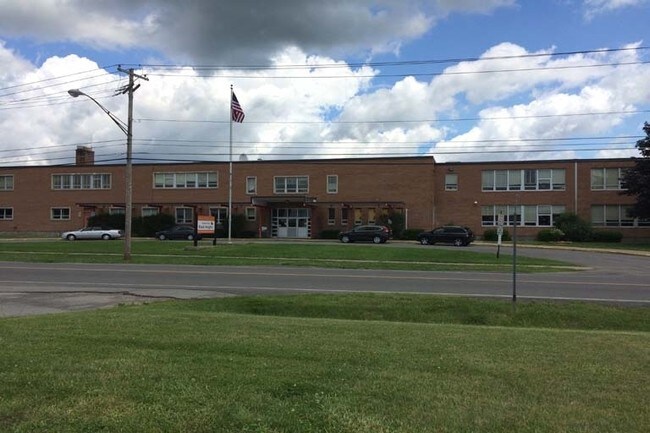 More details for 800 Cypress St, Rome, NY - Office for Sale