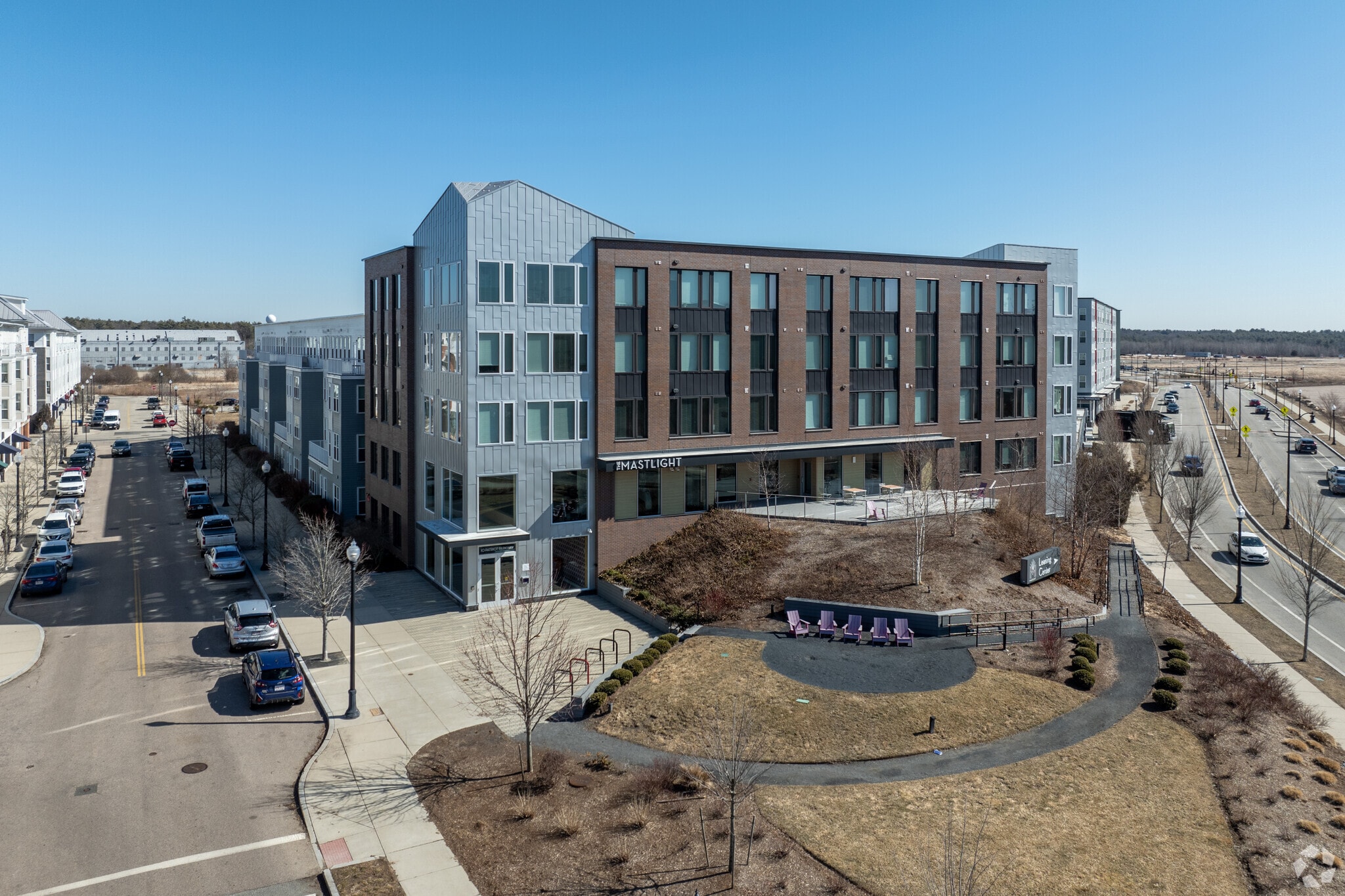 10 Patriot Pky, South Weymouth, MA for lease Primary Photo- Image 1 of 38