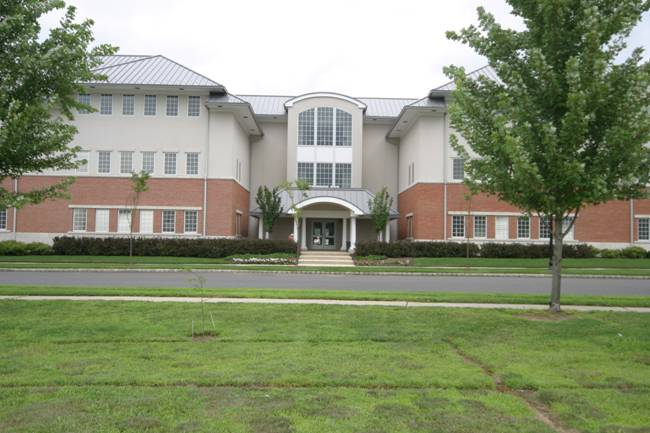 1 union St, Robbinsville, NJ à louer - Photo du bâtiment - Image 3 de 8