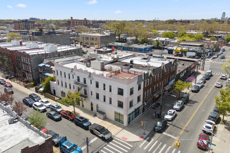 222 E 51st St, Brooklyn, NY à vendre - Photo du bâtiment - Image 2 de 53