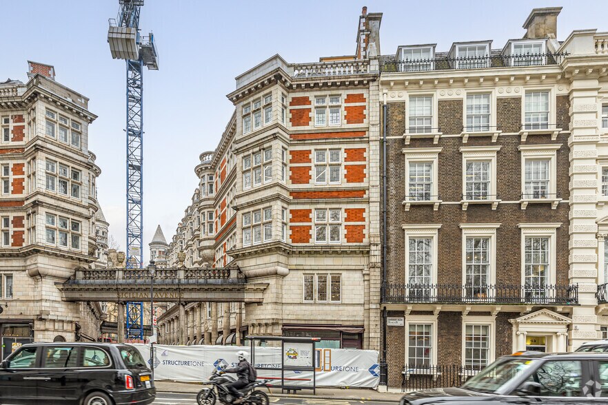 Sicilian Av, Londres à louer - Photo du bâtiment - Image 2 de 2