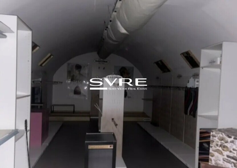 Retail in Marseille for lease - Interior Photo - Image 3 of 4