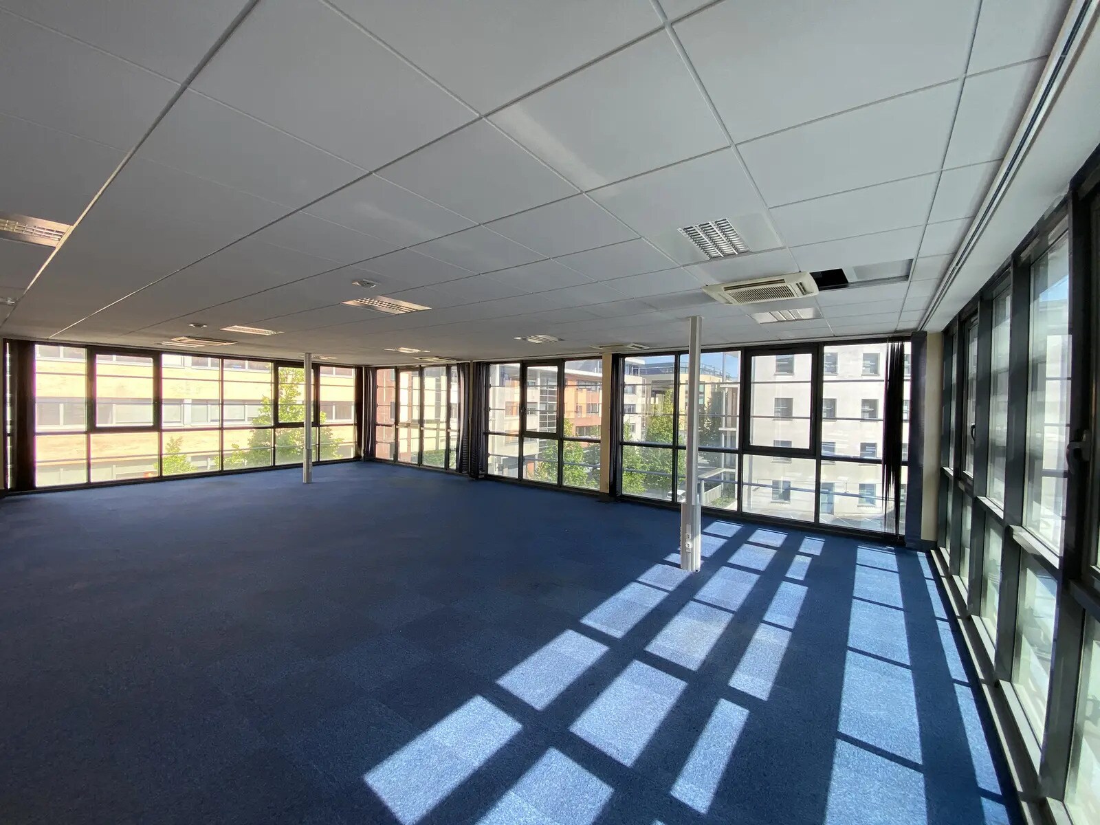 Office in Reims for lease Interior Photo- Image 1 of 5