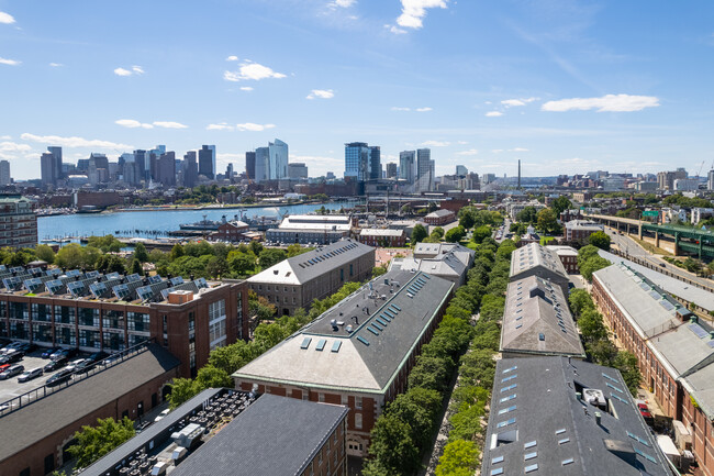 Plus de détails pour 1 1st Ave, Boston, MA - Bureau à louer