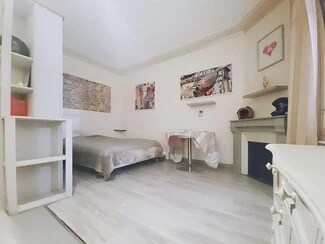 Plus de détails pour Multi-résidentiel à vendre