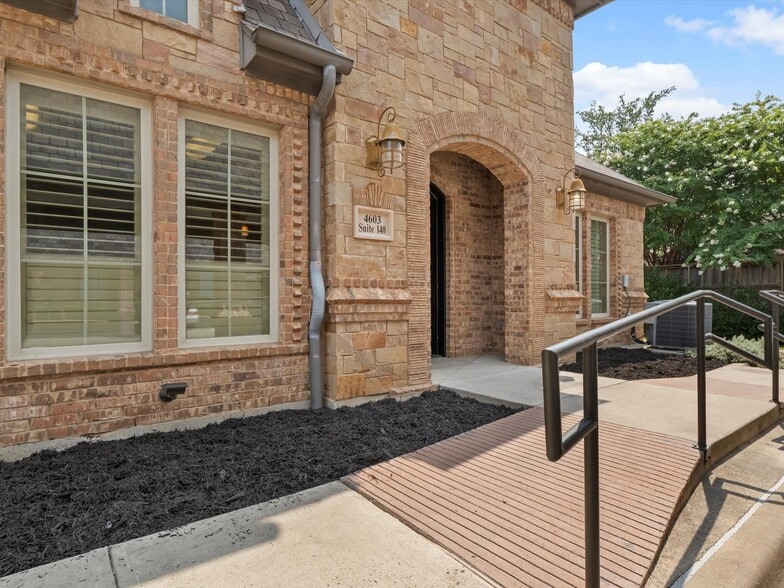 4603 Colleyville Blvd, Colleyville, TX à vendre - Photo du bâtiment - Image 3 de 52