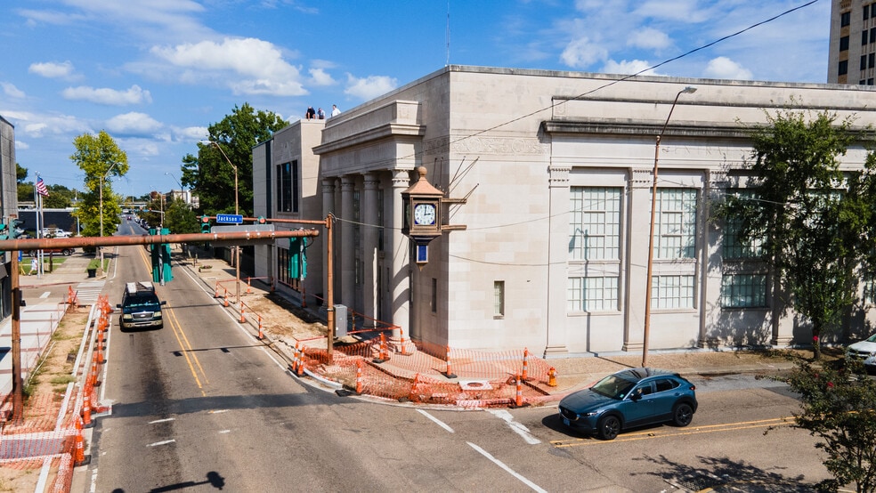 300 Desiard St, Monroe, LA for sale - Building Photo - Image 3 of 23