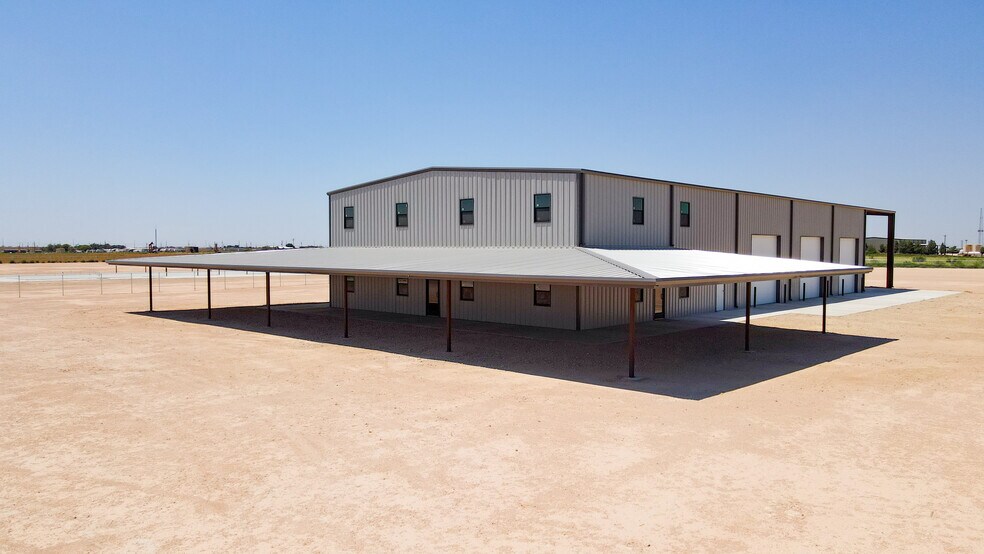 4601 E County Road 128, Midland, TX à vendre - Photo du bâtiment - Image 2 de 8