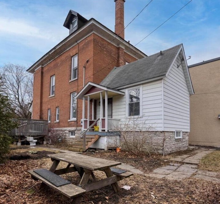 255 Mackay St, Ottawa, ON à vendre Photo du bâtiment- Image 1 de 1