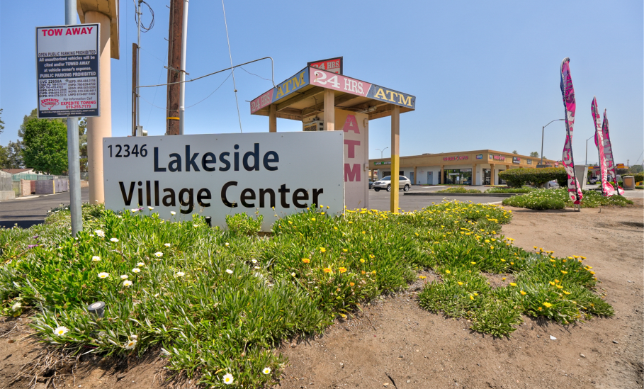 12324-12346 Woodside Ave, Lakeside, CA à louer - Photo du bâtiment - Image 3 de 6