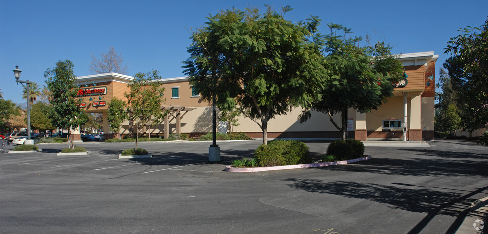 120 E Bonita Ave, San Dimas, CA for lease - Building Photo - Image 2 of 2