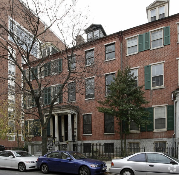 902 Spruce St, Philadelphia, PA à vendre - Photo du bâtiment - Image 1 de 1