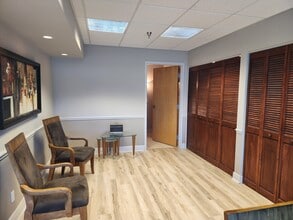 33 6th St S, Saint Petersburg, FL for lease Building Photo- Image 1 of 4