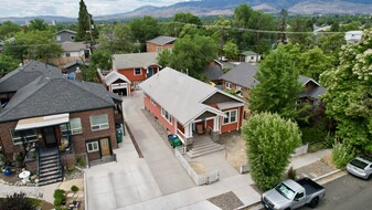 412 Roberts St, Reno NV - Dépanneur