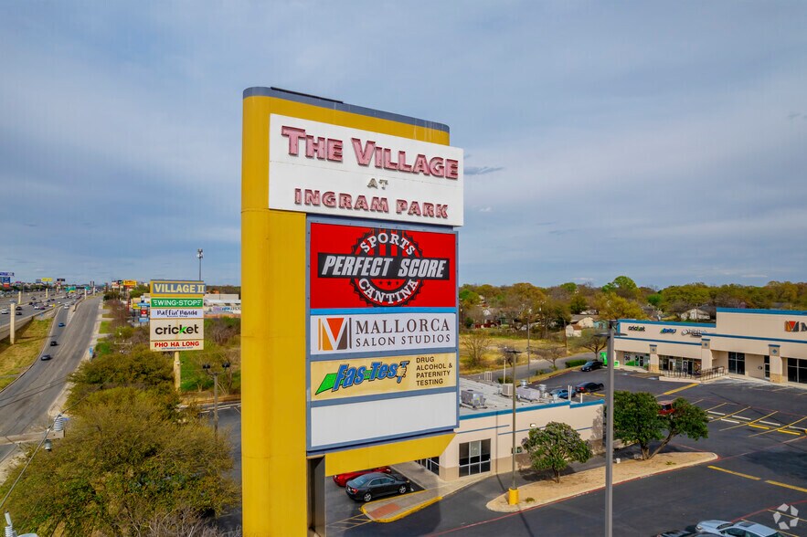 6420 NW Loop 410, San Antonio, TX à louer - Photo du bâtiment - Image 2 de 15