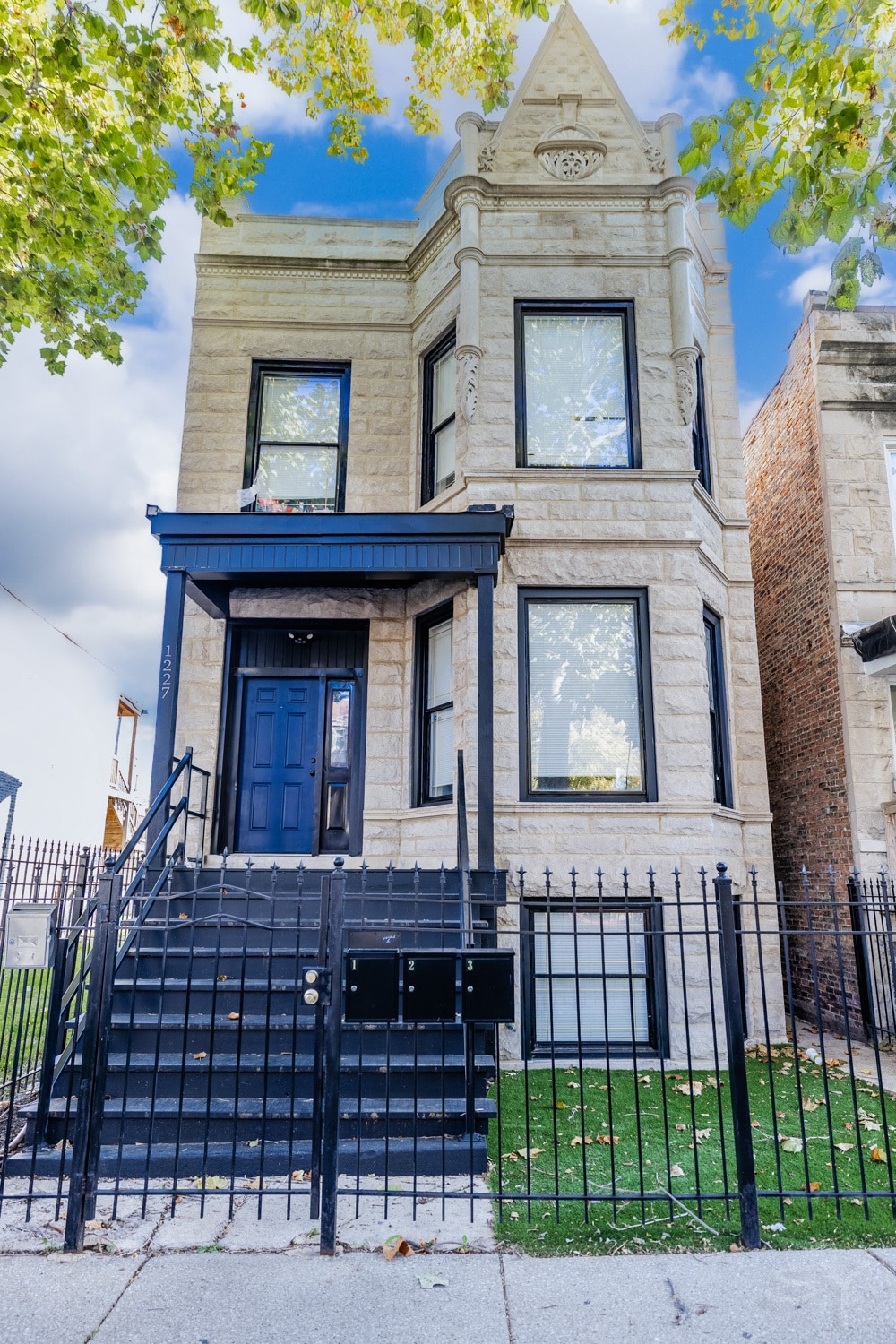 1227 N Springfield Ave, Chicago, IL for sale Primary Photo- Image 1 of 3
