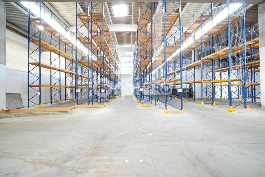 5 Avenue De Montmartin, Corbas for lease - Building Photo - Image 3 of 12