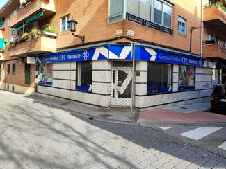 Plus de détails pour Multi-résidentiel à vendre