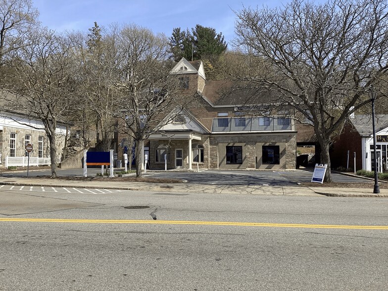 258 Washington St, Wellesley, MA à vendre - Photo du bâtiment - Image 3 de 6