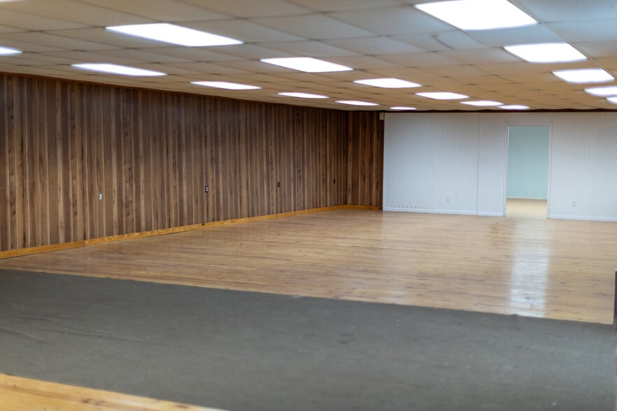 1209 W Market St, Smithfield, NC for lease - Building Photo - Image 3 of 40