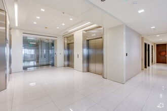 550 Biltmore Way, Coral Gables, FL for lease Interior Photo- Image 1 of 3