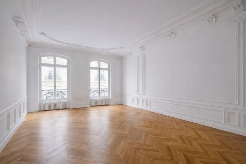 Office in Paris for lease Interior Photo- Image 1 of 6