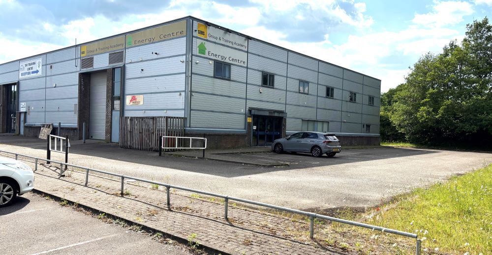 Parc Pontypandy, Caerphilly for lease Building Photo- Image 1 of 3