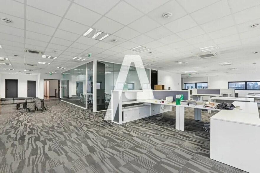 Industrial in Ivry-sur-Seine for lease - Interior Photo - Image 2 of 7