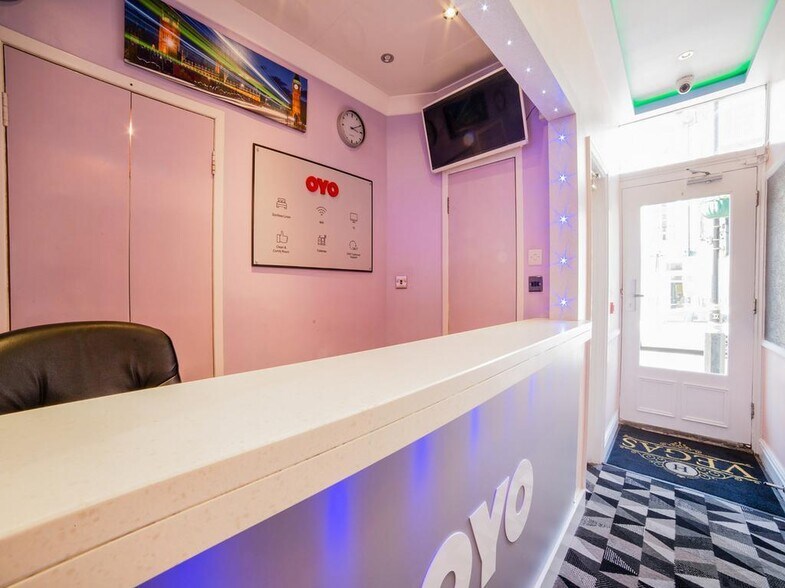 104 Warwick Way, Londres à vendre - Photo du bâtiment - Image 3 de 20