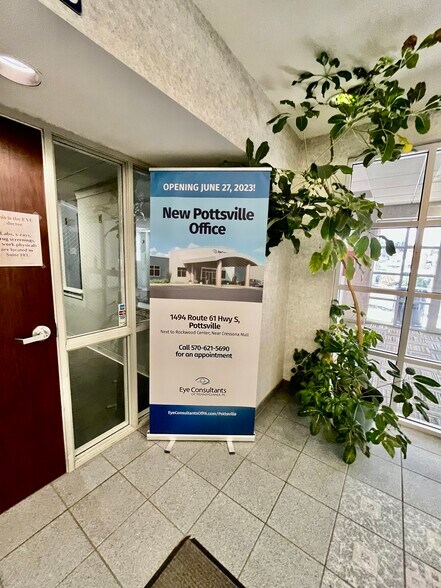 100 Schuylkill #100 Hwy, Pottsville, PA à louer - Photo du bâtiment - Image 2 de 22