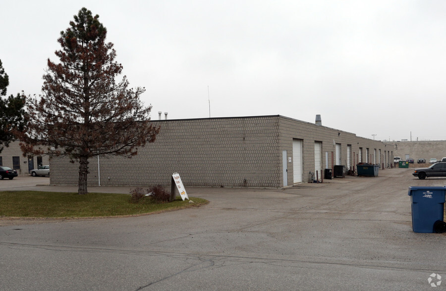 126 Malcolm Rd, Guelph, ON for lease - Building Photo - Image 2 of 4