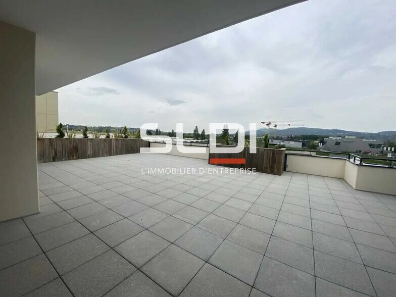 Office in Dardilly for sale - Building Photo - Image 3 of 7