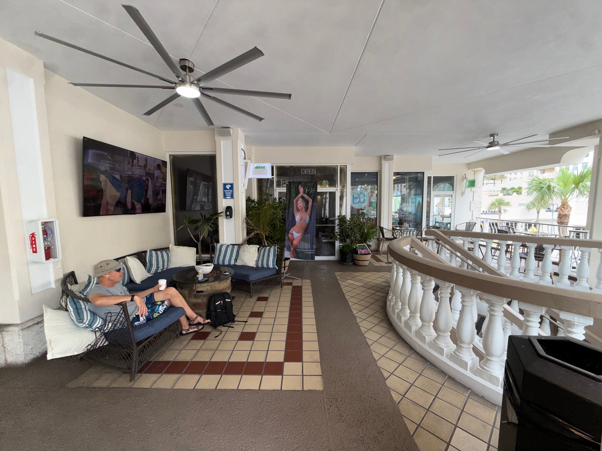 483 Mandalay Ave, Clearwater Beach, FL à louer Photo intérieure- Image 1 de 25