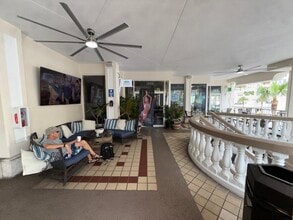 483 Mandalay Ave, Clearwater Beach, FL à louer Photo intérieure- Image 1 de 25
