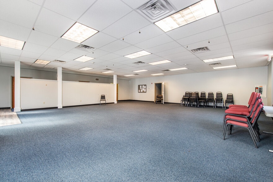 13 Stillwater Rd, Blairstown, NJ à louer - Photo du bâtiment - Image 2 de 31