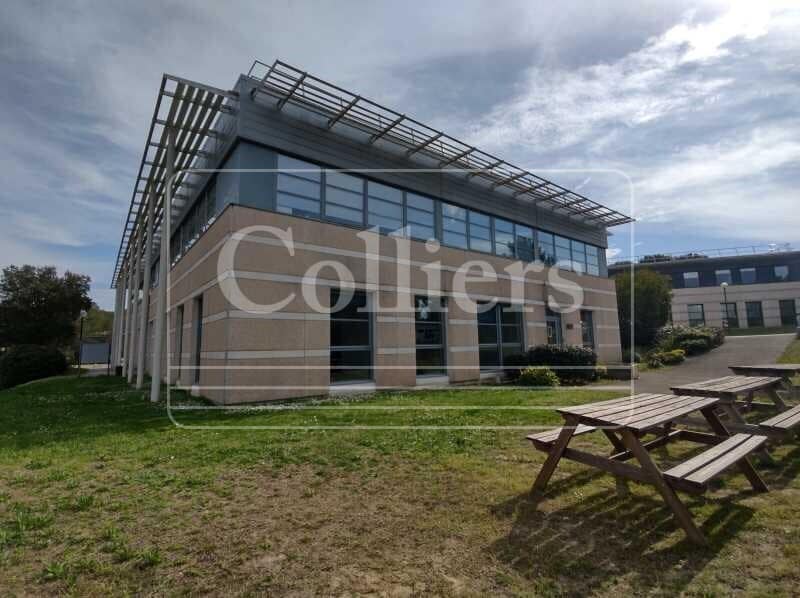 1330 Avenue Jean-René Guillibert Gautier De La Lauzière, Aix-en-Provence for lease Building Photo- Image 1 of 10