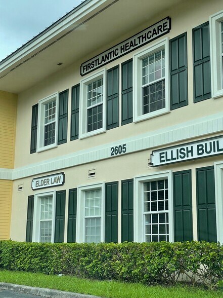 2605 W Atlantic Ave, Delray Beach, FL à louer - Photo du bâtiment - Image 3 de 18