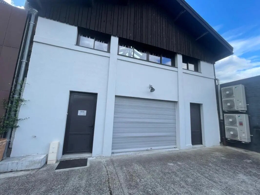 Bureau dans Bordeaux à louer Photo du bâtiment- Image 1 de 12