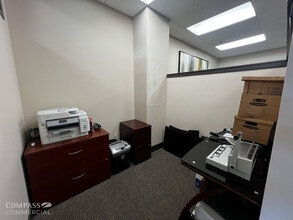 404 SW Columbia St, Bend, OR for lease Interior Photo- Image 2 of 6