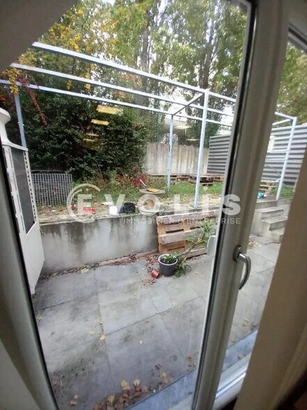 Bureau dans Gentilly à louer - Photo du bâtiment - Image 3 de 10