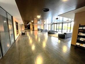 Office in Lieusaint for lease Interior Photo- Image 1 of 2
