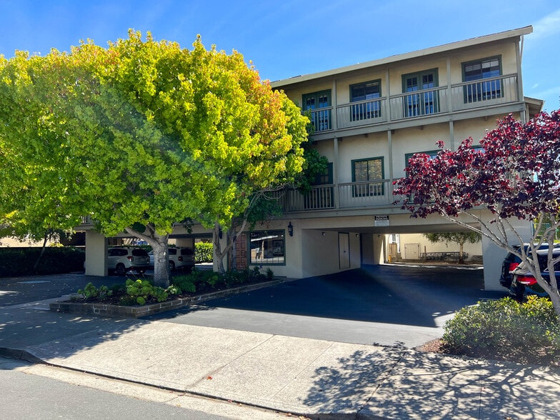 200 Camino Aguajito, Monterey, CA for lease - Building Photo - Image 1 of 6