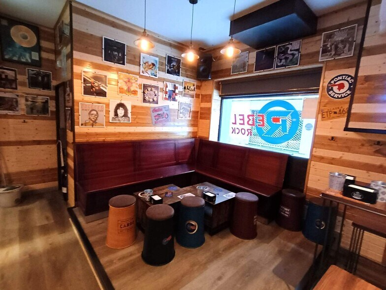 Calle Cascalería, 12, León, León à louer - Photo du bâtiment - Image 3 de 12