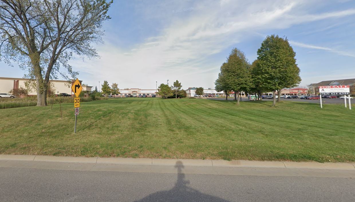 21351 John Milless Dr, Rogers, MN à vendre Photo du bâtiment- Image 1 de 6