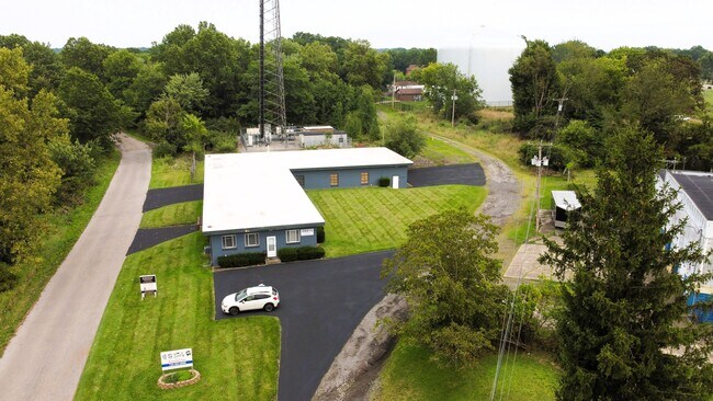 Plus de détails pour 10 Rhoda St, Farrell, PA - Local d'activités à louer