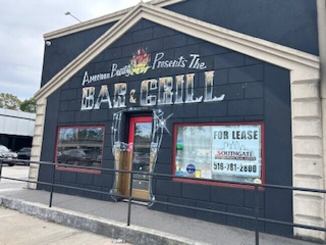 Plus de détails pour 2562 Sunrise Hwy, Bellmore, NY - Commerce de détail à louer