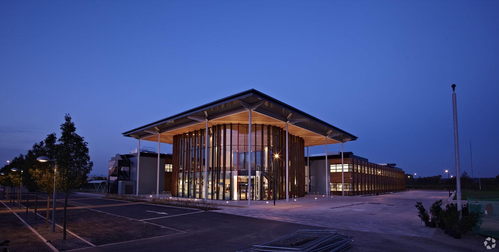 Dirac Cres, Bristol à louer Photo du bâtiment- Image 1 de 8