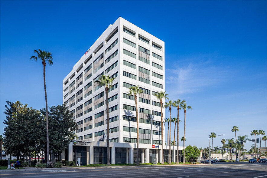 500 S Main St, Orange, CA à vendre - Photo du bâtiment - Image 3 de 17